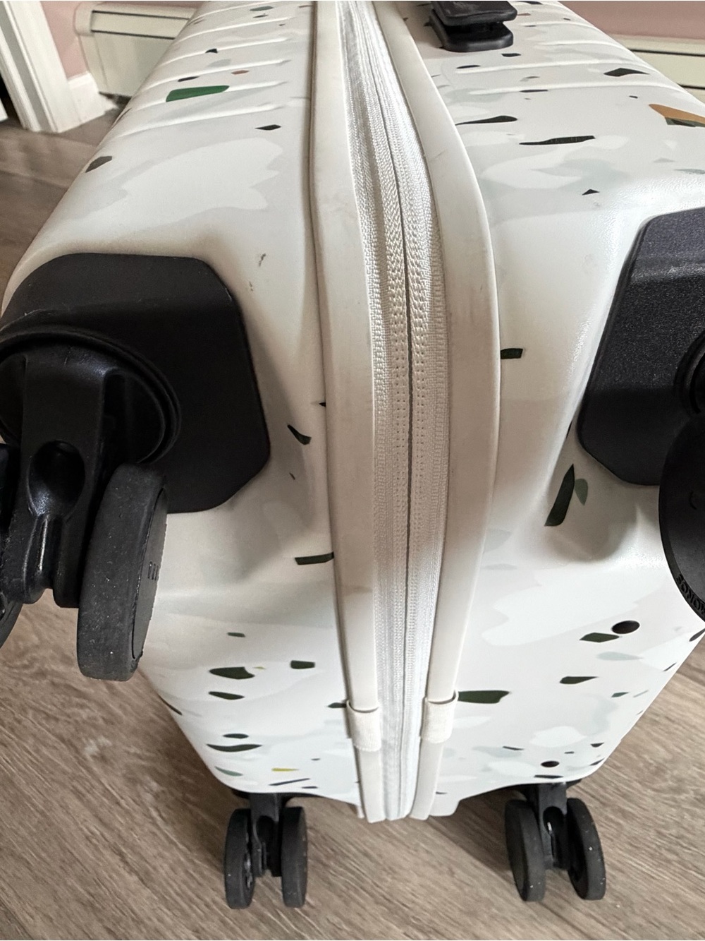 Beautiful Monos White Terrazzo-Print Carry-On Pro Plus Suitcase!! - Picture 9 of 16
